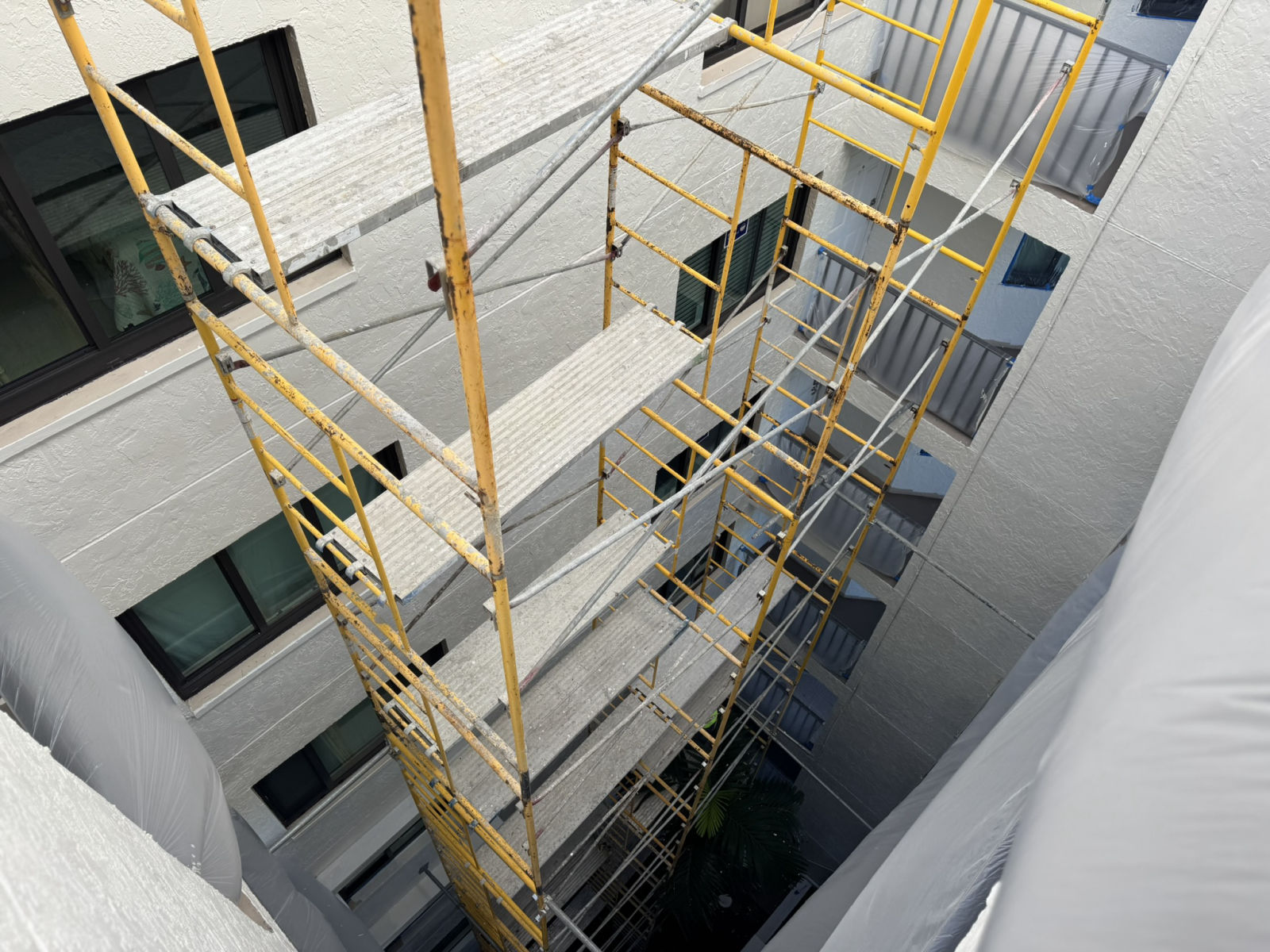 Masked and protected surfaces during a MORA repaint — preparation is 90 percent of the result